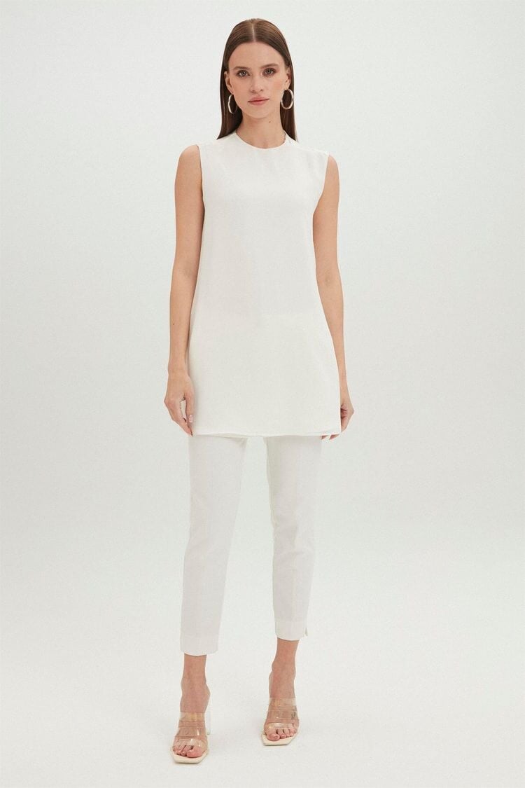 Bisiklet Yaka Kolsuz Beyaz İçlik İ-0002