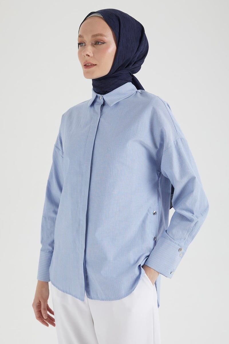 ARMİNE TREND Gömlek Yaka Düğmeli Yanları Çıt Çıt Detaylı Tunik-Mavi Beyaz 25YT4103