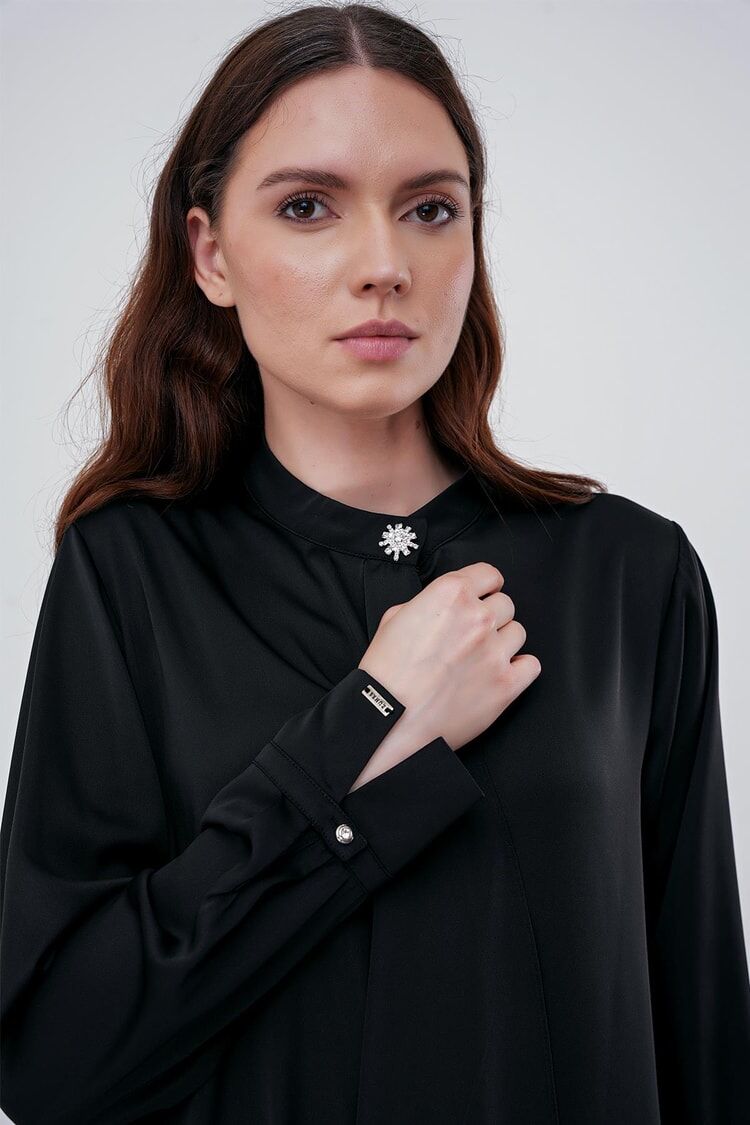 Yaka Detaylı Siyah Gömlek G-0051