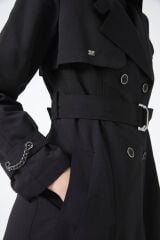Zincir ve Kemer Detaylı Siyah Trençkot 12615