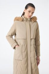 Kürk Kapüşonlu Cep Detaylı Bej Mont 13685
