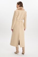 Düğmeli ve Kuşaklı Kürk Detaylı Bej Kaban 12358