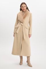 Düğmeli ve Kuşaklı Kürk Detaylı Bej Kaban 12358