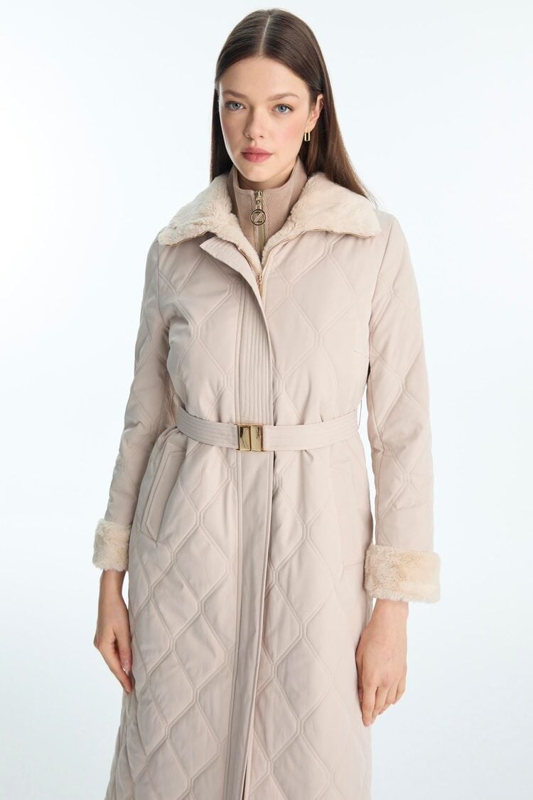 Peluş Yaka ve Kol Detaylı Camel Kapitone Mont 13960