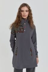 (252SW4026NH.1) Nihan Garnili Dik Yaka Sweat Füme