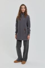 (252SW4026NH.1) Nihan Garnili Dik Yaka Sweat Füme