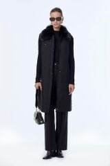 Kürk Yaka Kemerli Siyah Yelek Y-0098