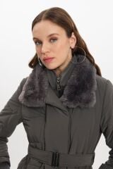 Yakası Kürk ve Kemer Detaylı Füme Şişme Mont 12764