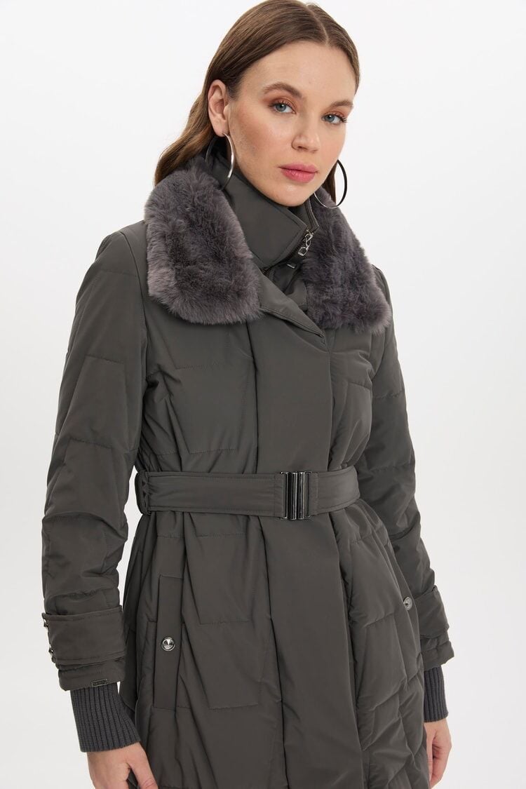 Yakası Kürk ve Kemer Detaylı Füme Şişme Mont 12764