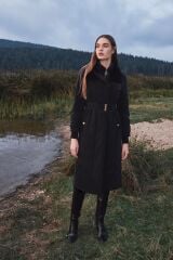 Yakası Siyah Kürk ve Kemer Detaylı Siyah Şişme Mont 12764